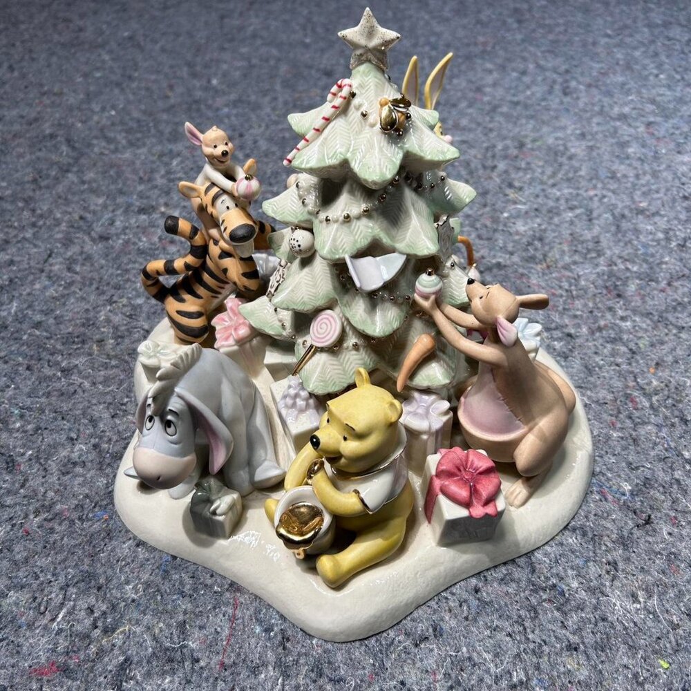 Rare Disney Lenox Showcase Collection - Pooh's Tree...